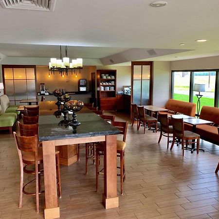 Country Inn & Suites By Radisson, Sandusky South, Oh Milan Exteriör bild