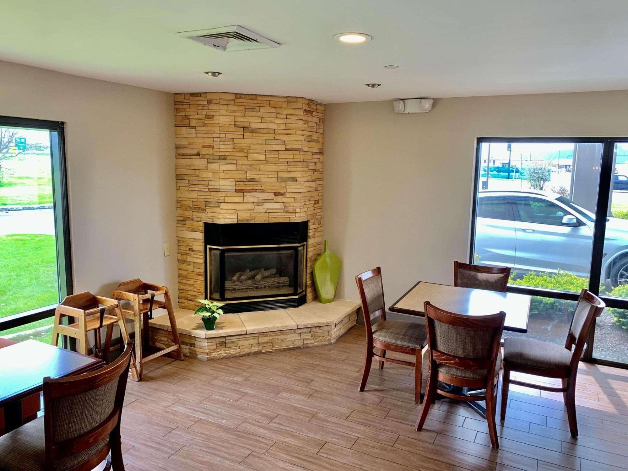Country Inn & Suites By Radisson, Sandusky South, Oh Milan Exteriör bild