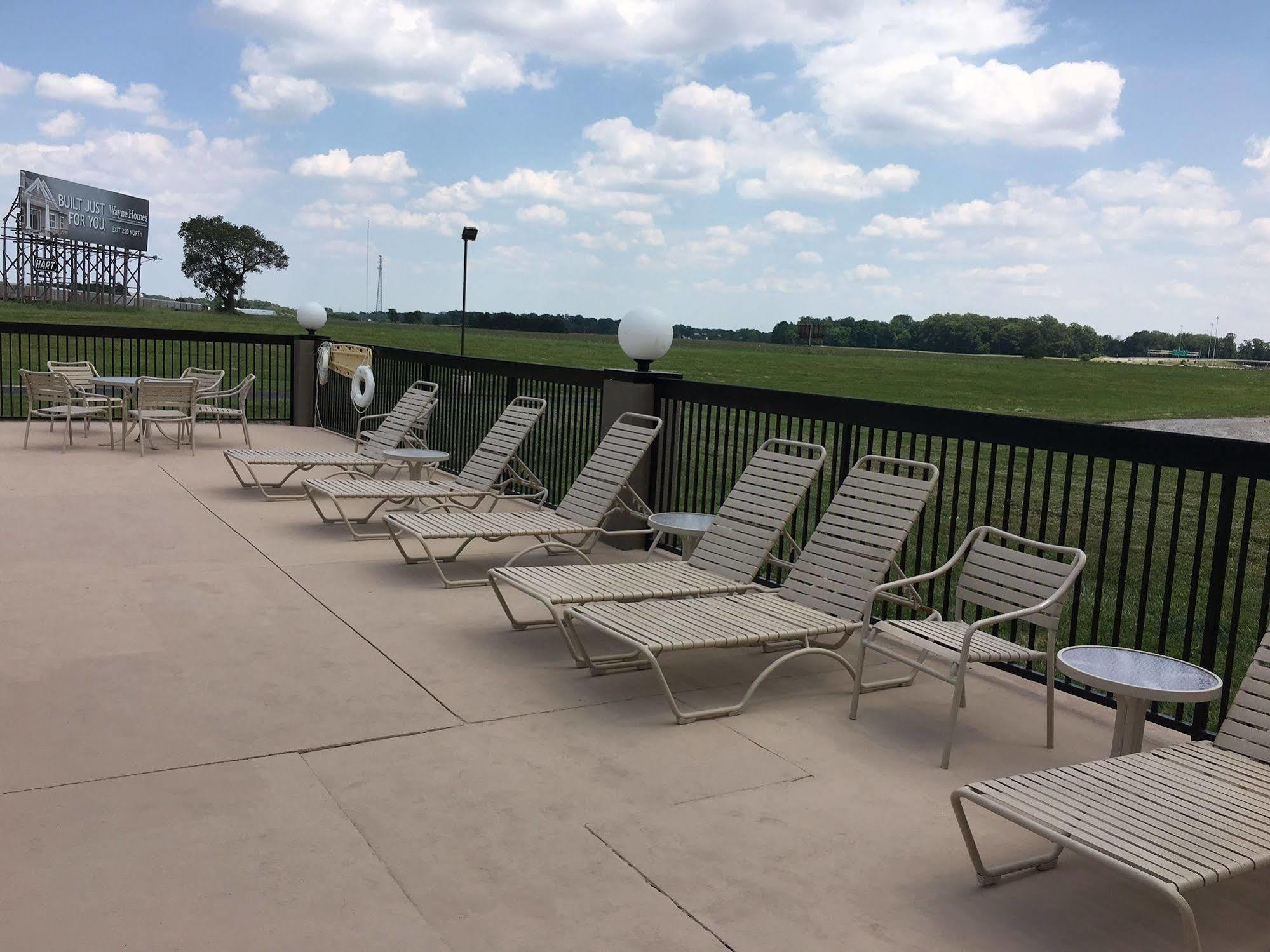Country Inn & Suites By Radisson, Sandusky South, Oh Milan Exteriör bild