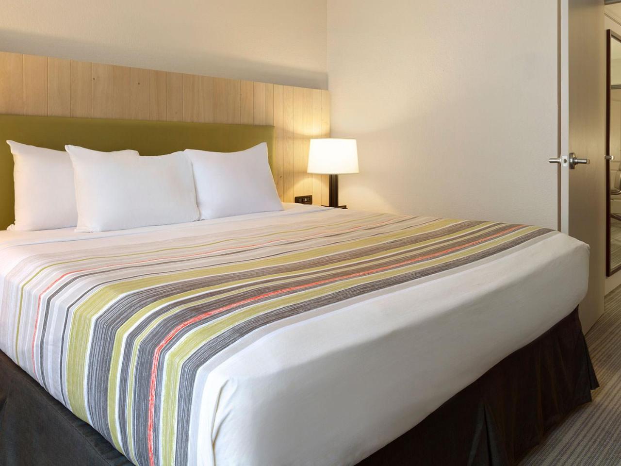 Country Inn & Suites By Radisson, Sandusky South, Oh Milan Exteriör bild